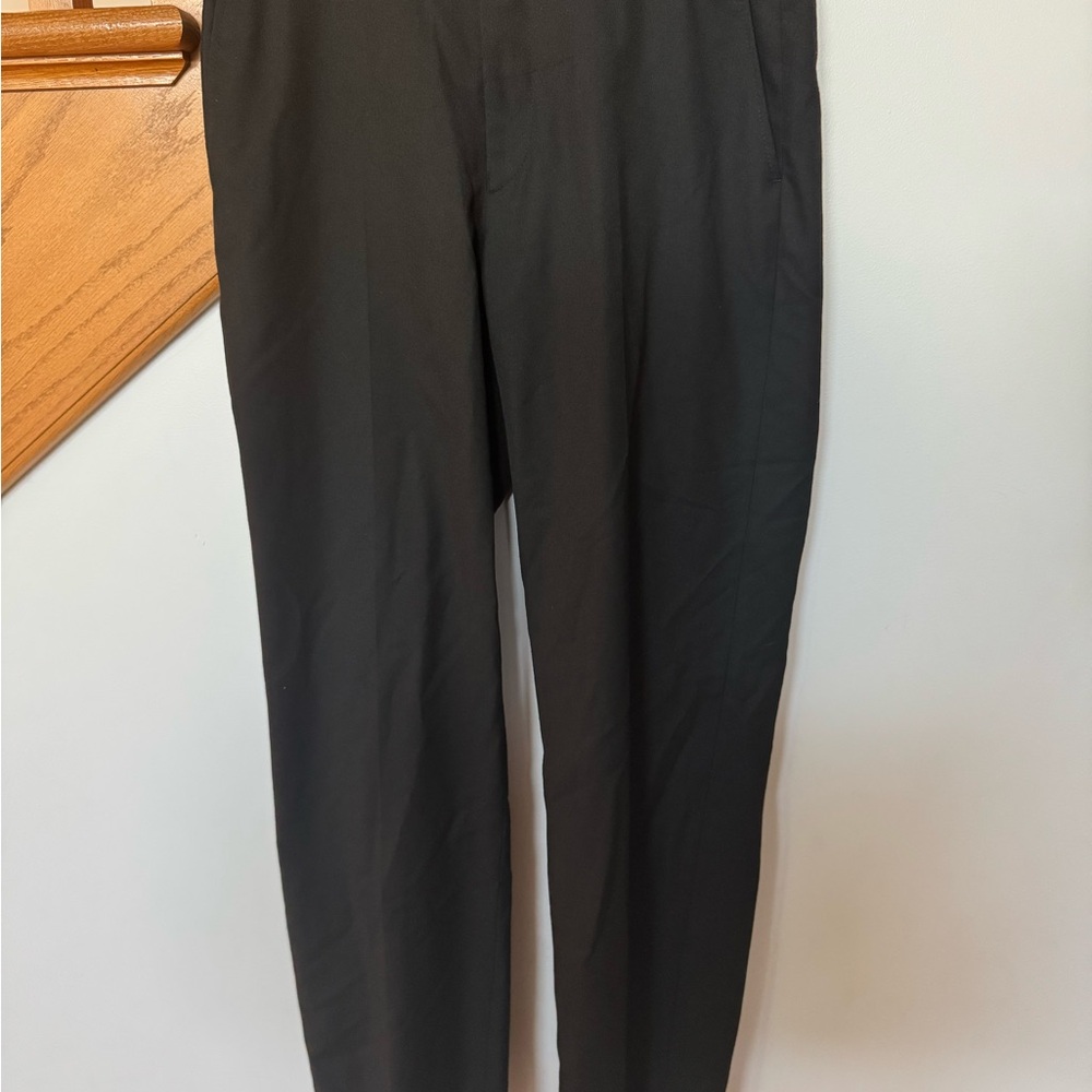 Van Heusen Men’s Black Dress Pants Tailored Fit 30Wx32L
